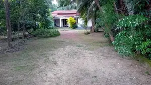 Valuable Land with Completed House For Sale in Negombo