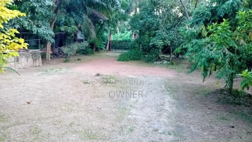 Valuable Land with Completed House For Sale in Negombo