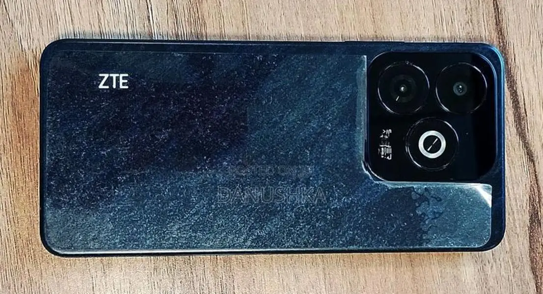 ZTE Blade A71 256GB 14GB (Used)