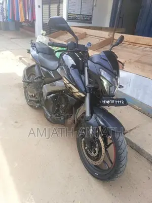 Bajaj Pulsar NS200 2025