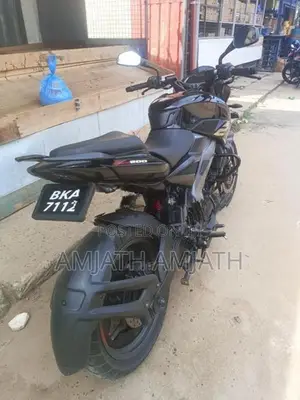 Bajaj Pulsar NS200 2025