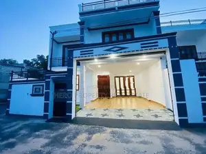 Modern Luxurious House for Sale in Piliyandala