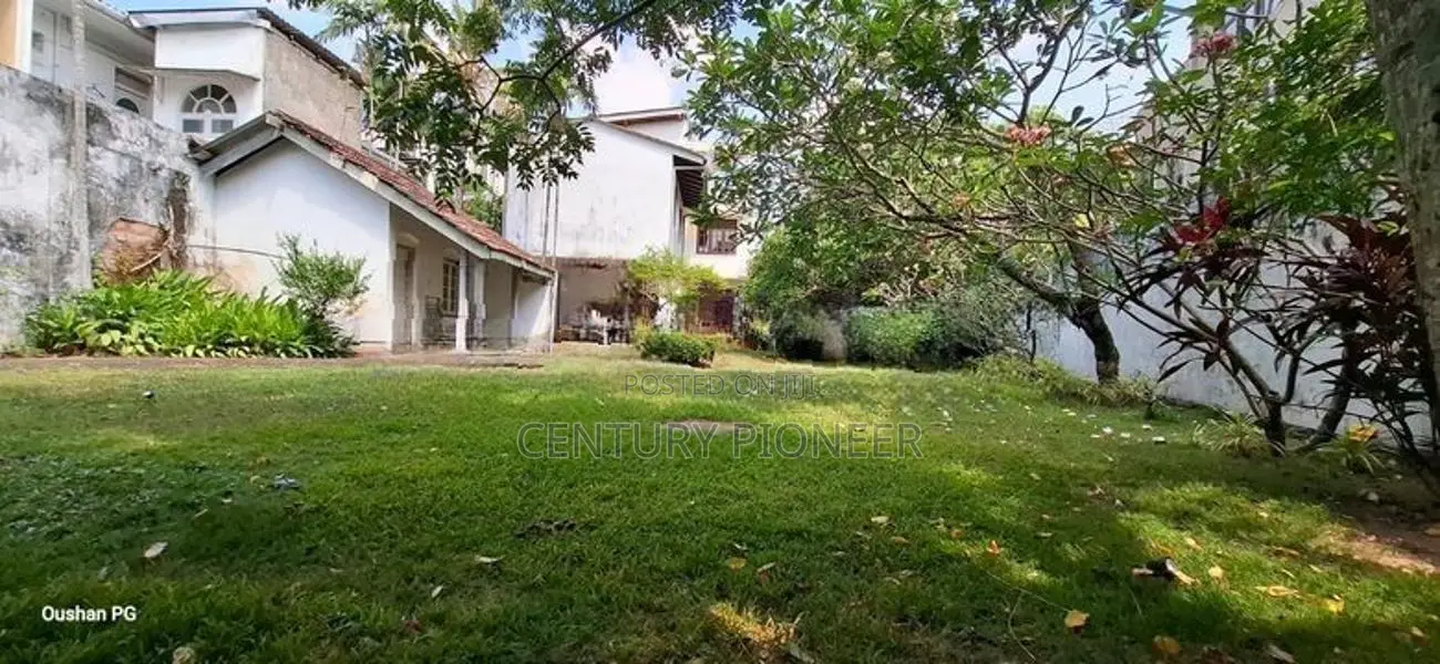 Land with house available for sale in colombo 3