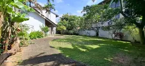Land with house available for sale in colombo 3