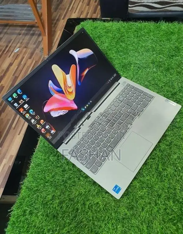 Lenovo i5 11th Gen 2.40GHZ 8GB RAM 256GB NVME Fingerprint