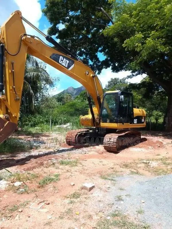 CAT 320D Excavator