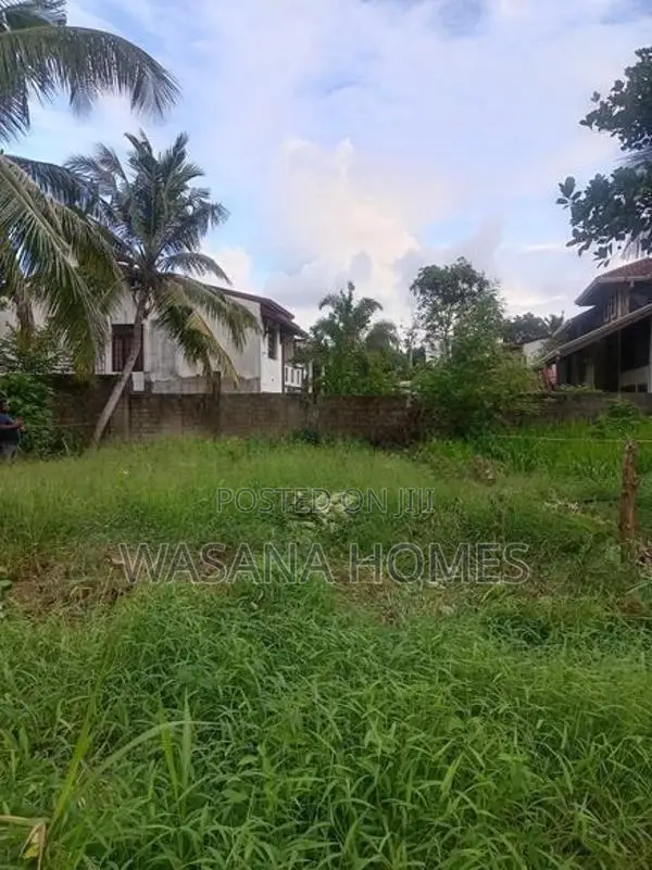 Residential Land for Sale Boralesgamuwa