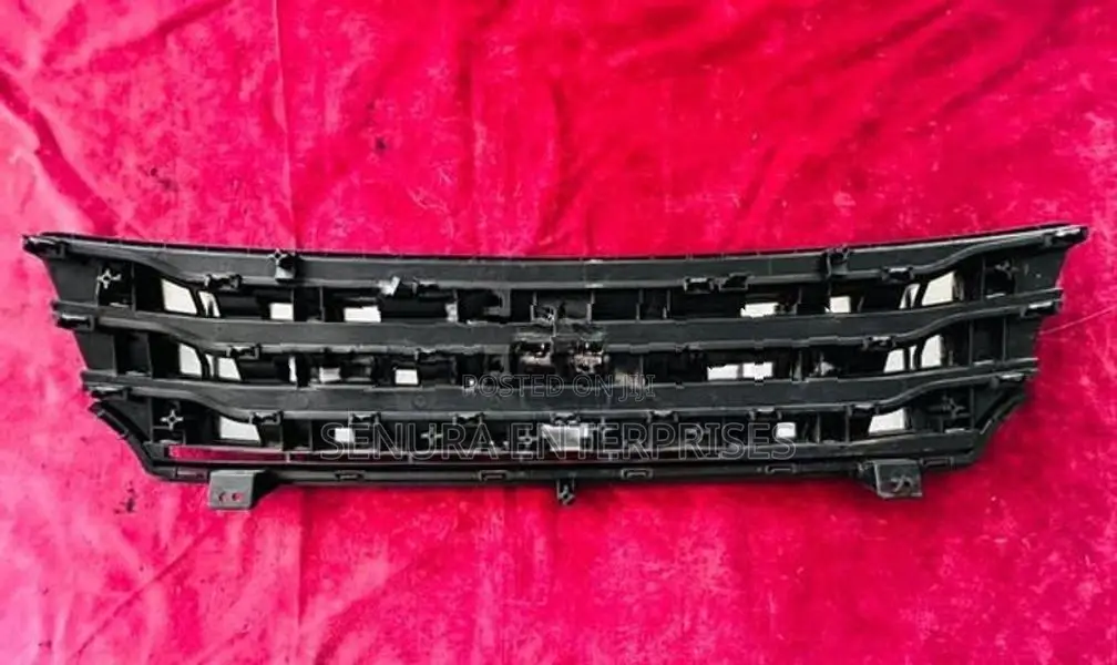 Suzuki Solio MA26S Radiator Grill