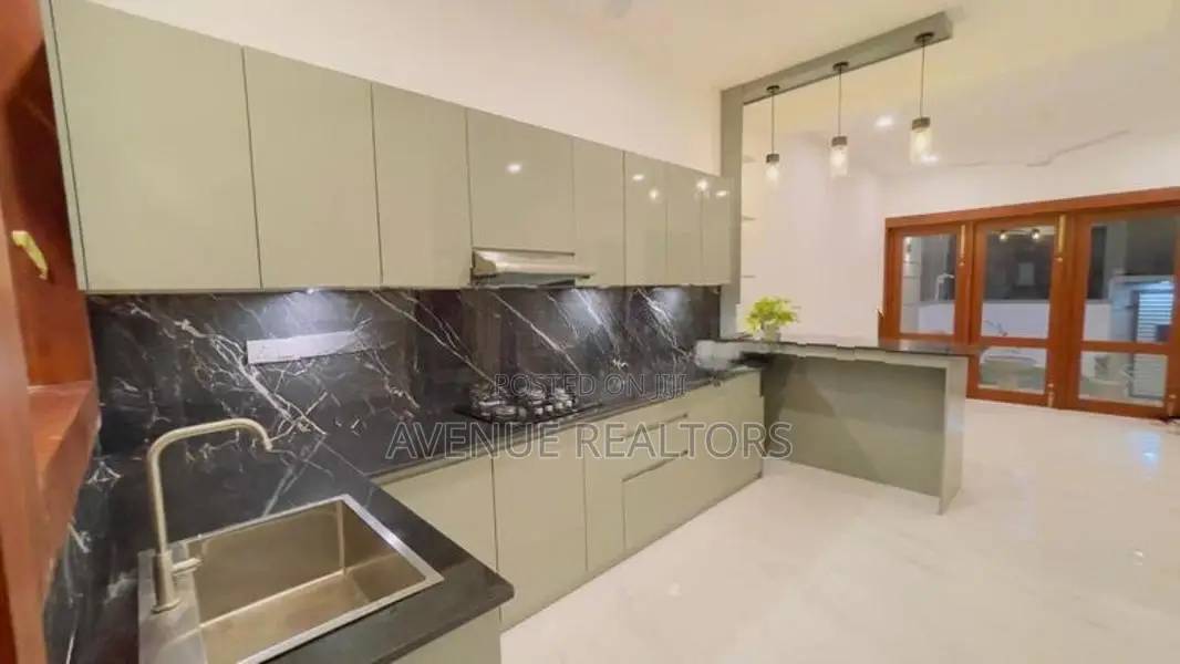 4BR House for Sale – Athurugiriya
