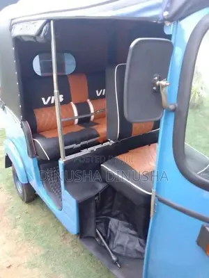 Bajaj RE 2004