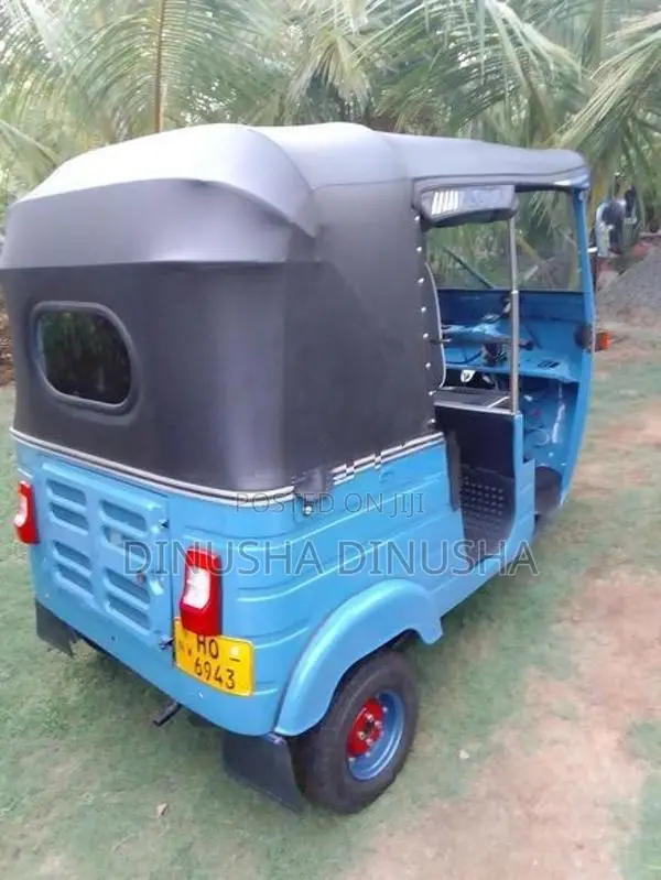 Bajaj RE 2004