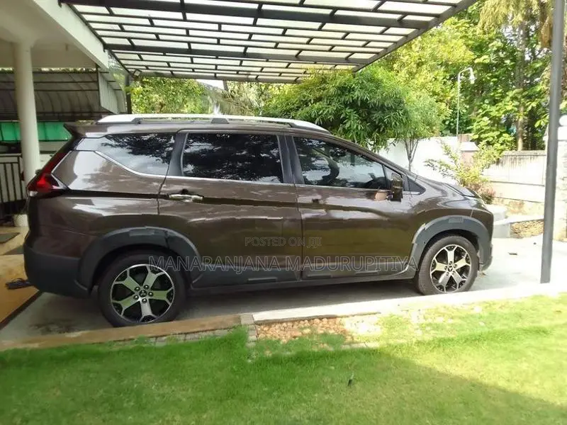 Mitsubishi Xpander Cross 2020