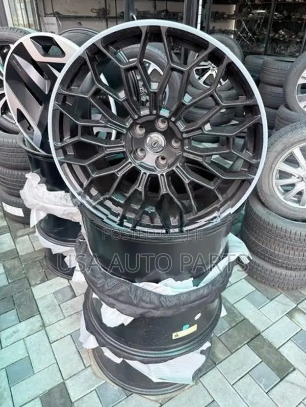 Land Rover defender URBAN 22” Alloy wheels