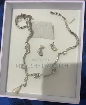 Silver Necklace with Pearl Earrings