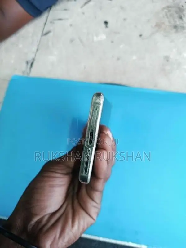 Moto Edge 40 (Used)