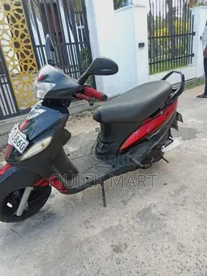 Mahindra Uzo 125 2017