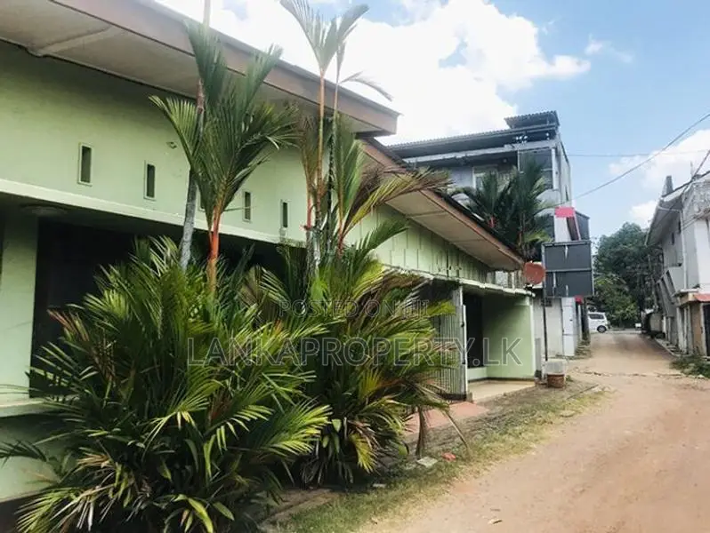 Building for Sale in Kandana, Close to Negombo Road