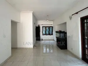 Building for Sale in Kandana, Close to Negombo Road