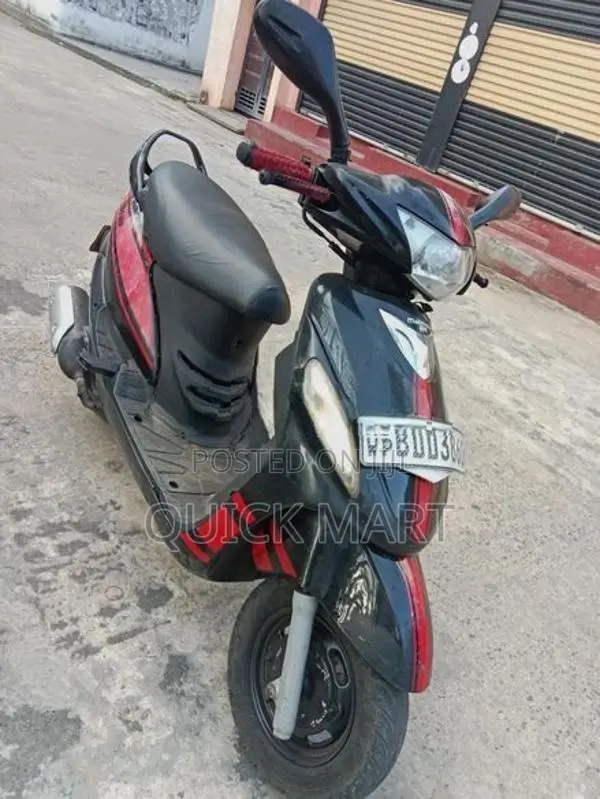 Mahindra Uzo 125 2017