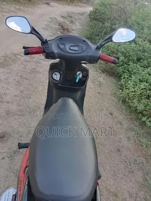 Mahindra Uzo 125 2017