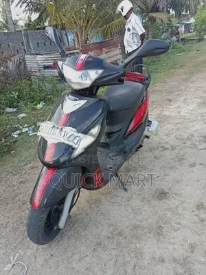 Mahindra Uzo 125 2017