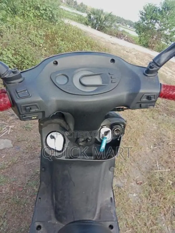 Mahindra Uzo 125 2017