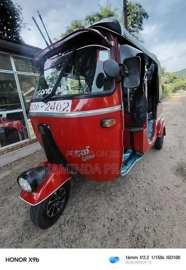 Bajaj RE 1999