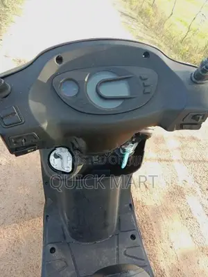 Mahindra Uzo 125 2017