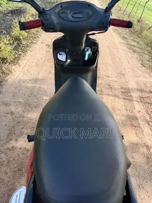 Mahindra Uzo 125 2017