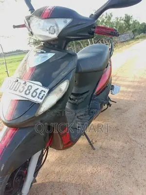 Mahindra Uzo 125 2017