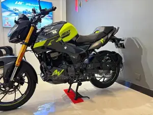 Hero Hunk 160R 2026