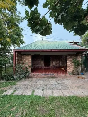 Land for Sale with Vintage House in Colombo 5