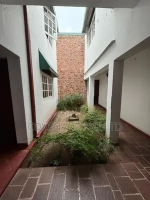 Land for Sale with Vintage House in Colombo 5