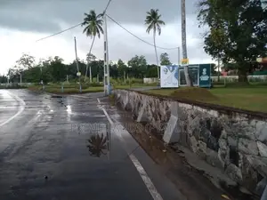 කොට්ටාව බස් පාරට මුහුනලා බිම් කොටස් විකිණීමට