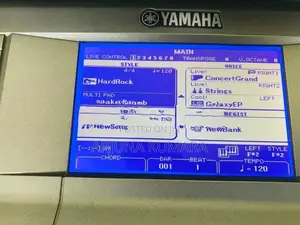 Yamaha PSR S670 Keyboard