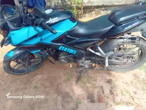 Bajaj Pulsar AS 150 2016