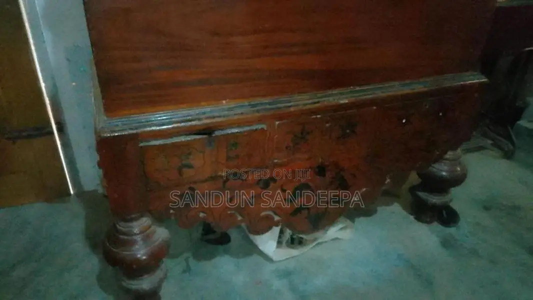 Antique Pettagam