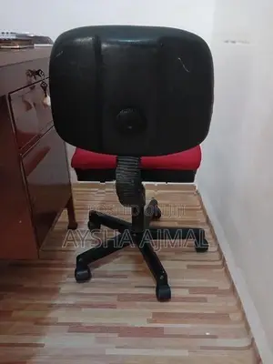 Office Chair With Table