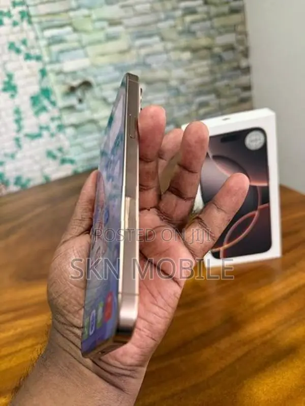 Apple iPhone 16 Pro Max 256GB (Used)