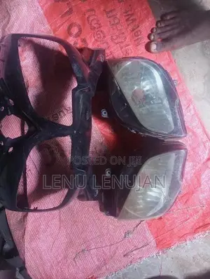 Fazer Gate Head Light