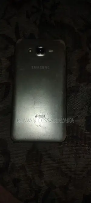 Samsung Galaxy J7 (Used)