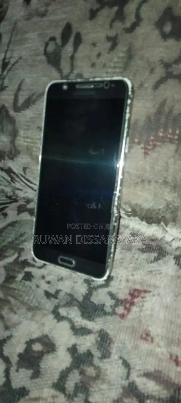Samsung Galaxy J7 (Used)