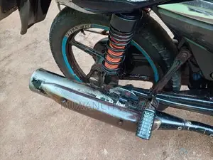 Bajaj Platina 2011