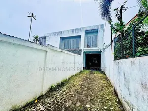 Spacious Family Home for Sale near Madiwela Road, Nugegoda