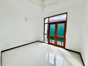 3-Story House for Sale in Nugegoda, Delkada