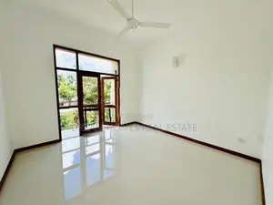 3-Story House for Sale in Nugegoda, Delkada