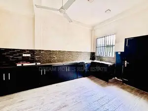 Spacious Family Home for Sale near Madiwela Road, Nugegoda