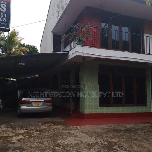 Running Hotel with 40P Land for Sale – Ratnapura/Panadura Main Road