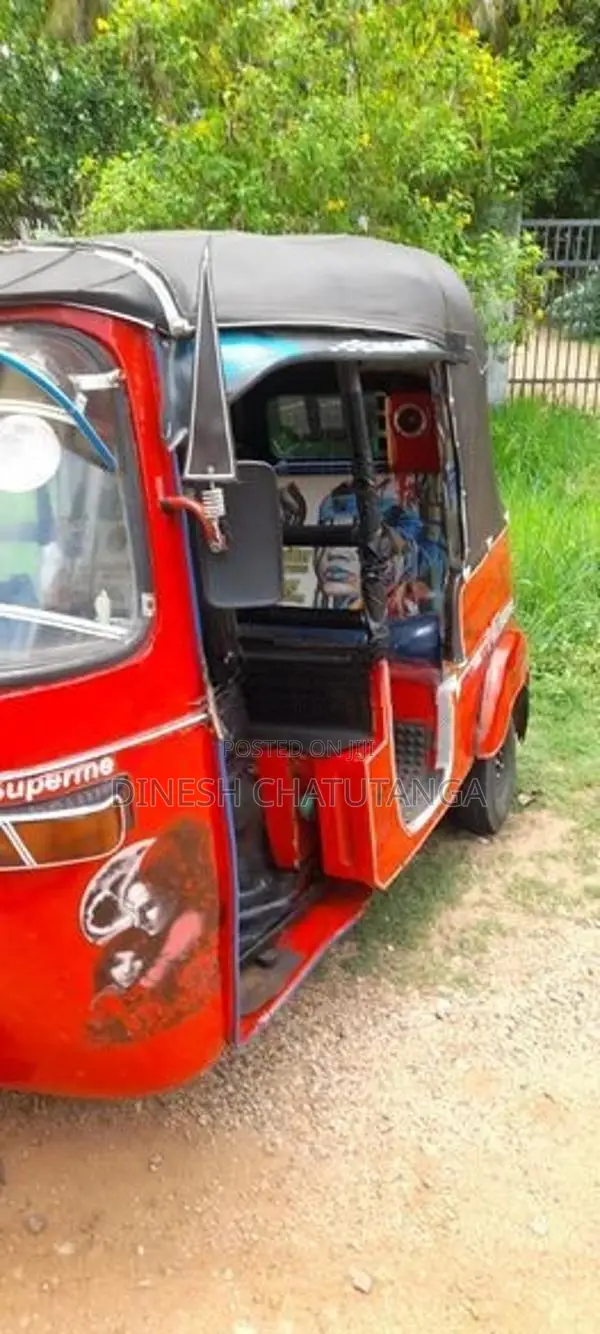 Bajaj RE Three Wheeler 2000