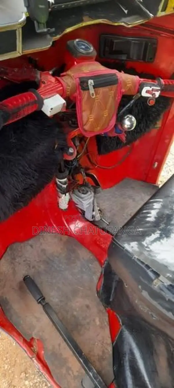 Bajaj RE Three Wheeler 2000